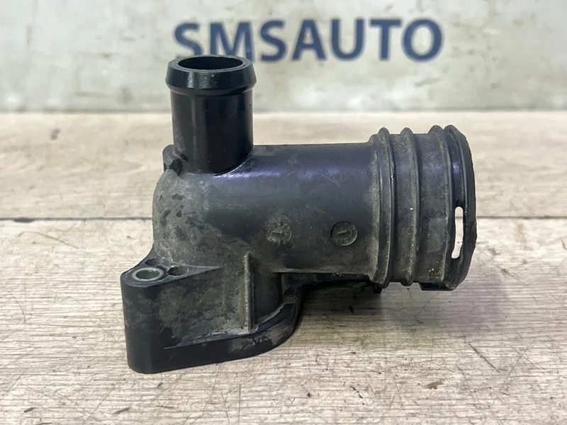 Фланец системы охлаждения Mercedes-Benz ML 2012 A6422001156 W166 642.826