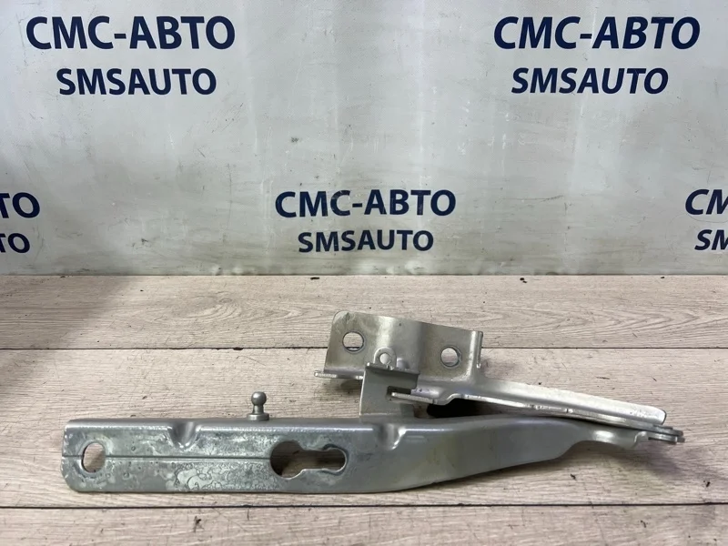 Петля капота Volvo XC60 2020 31424538 XC60 D4204T14, правая