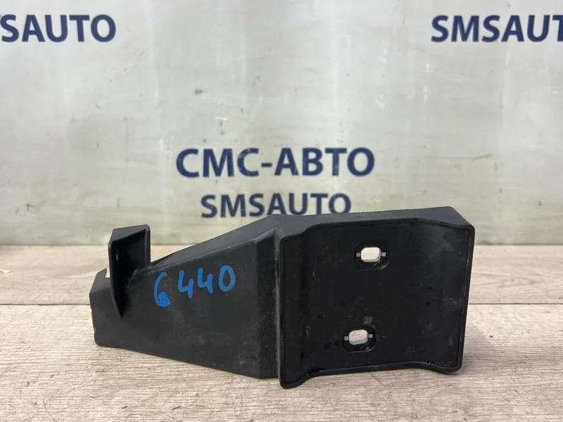 Кронштейн бампера Mercedes-Benz ML 2012 A1668850140 W166 642.826, задний левый