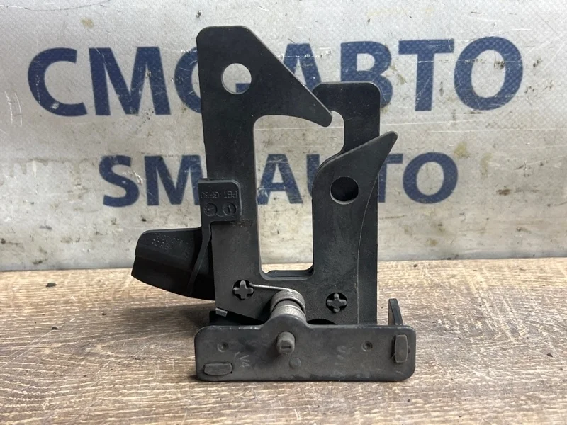 Крюк капота Mercedes-Benz ML 2012 A2048800064 W166 642.826