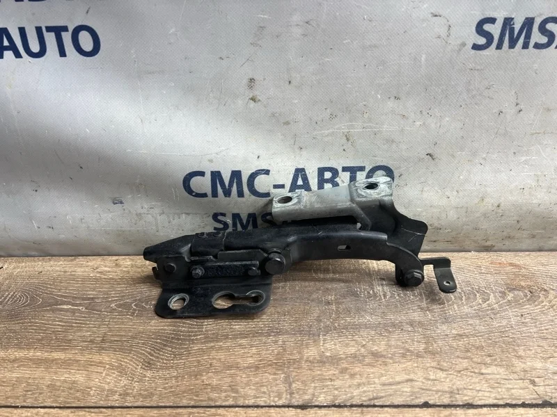 Петля капота Volvo V40 Cross Country 31442084 V40 CROSS COUNTRY B5204T9, левая