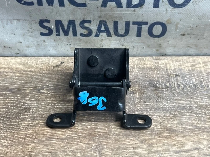 Петля багажника Volvo XC60 2020 31420134 XC60 B4204T23