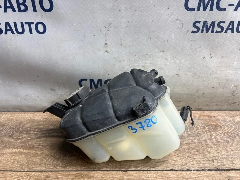 Бачок расширительный Volvo XC70 31200320 ХС70 3.2