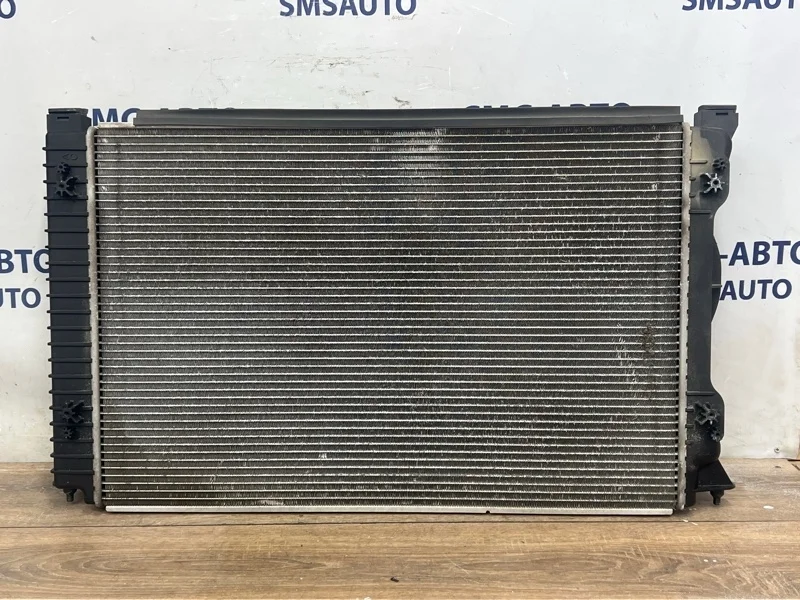 Радиатор охлаждения ДВС Audi A6 2010 4F0121251AF C6 CCEA