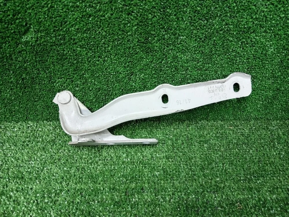 Петля капота левая Volkswagen Scirocco III (2008—2014)