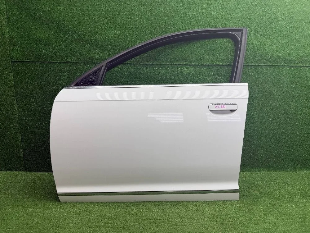 Дверь передняя левая Audi A6 C6 (2004—2008)