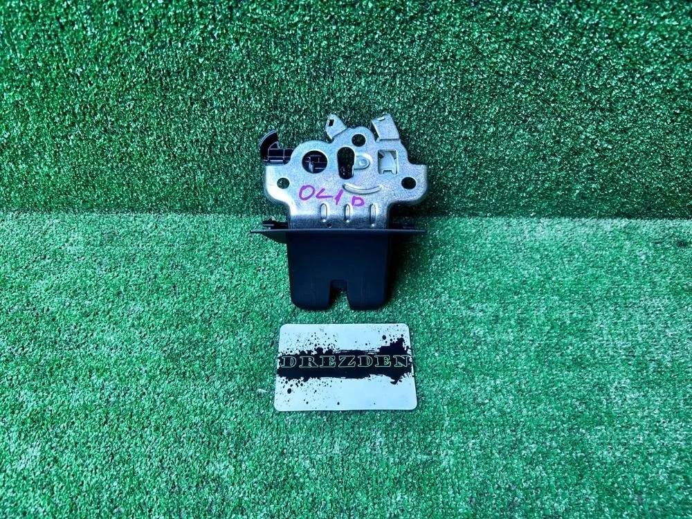 Замок крышки багажника Audi Q3 I (2011—2014)