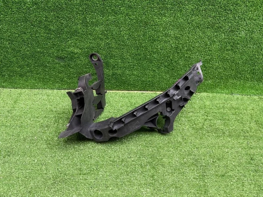 Кронштейн крепления фары Audi A4 B8 (2007—2012)