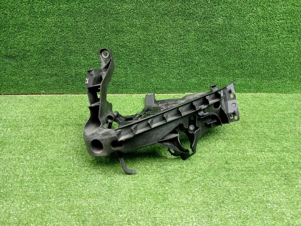 Кронштейн крепления фары Audi A5 I рестайлинг (2011—2016)