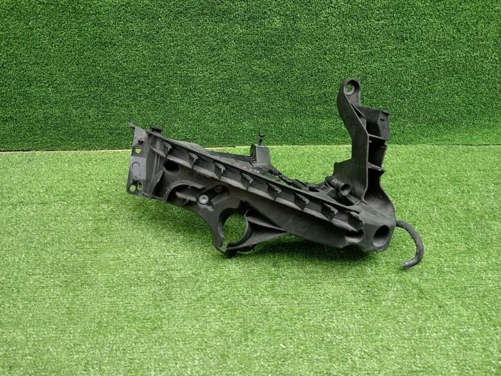 Кронштейн фары Audi A5 I рестайлинг (2011—2016)