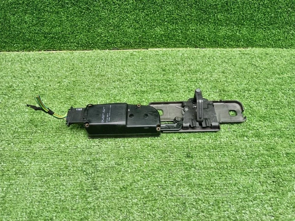 Замок багажника Audi Q5 I (2008—2012)