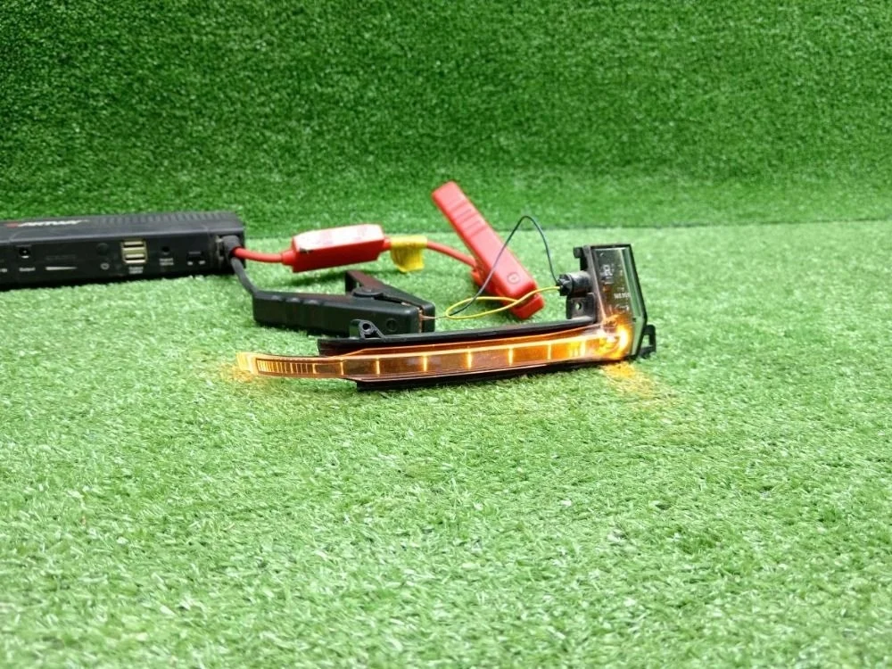 Повторитель поворота в зеркало правый Audi A4 Allroad Quattro B8 (2009—2011)