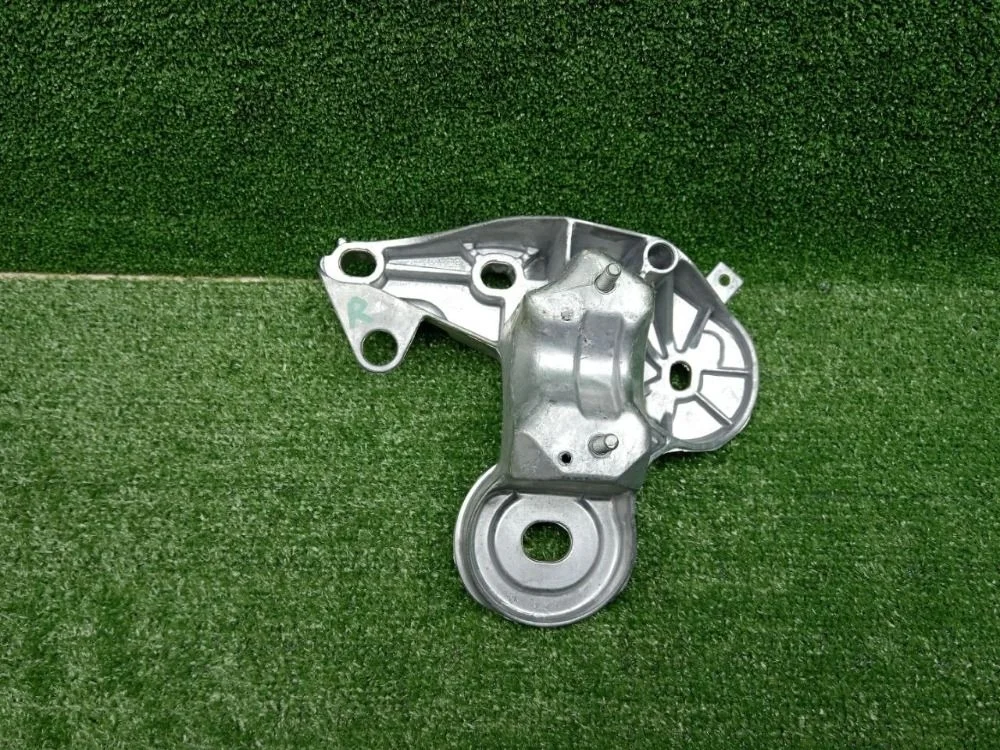 Кронштейн опоры двигателя Audi A6 C6 (2004—2008)