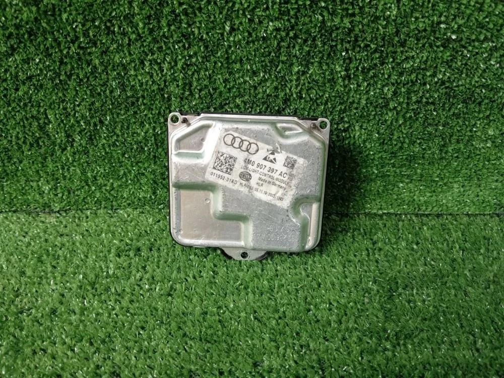 Блок управления диодными фарами Audi A4 B9 (2015—2020)