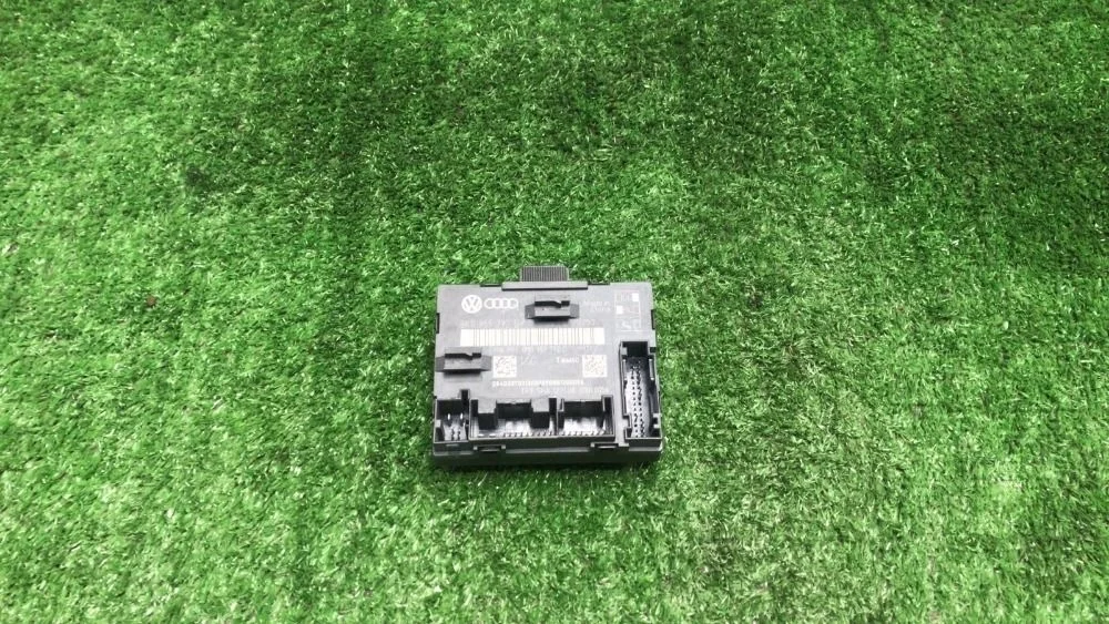 Блок управления дверью Audi A4 B8 (2007—2012)