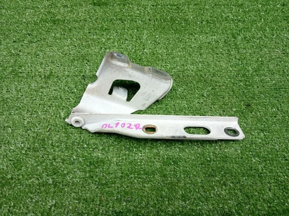 Петля капота правая Audi A4 Allroad Quattro B8 (2009—2011)