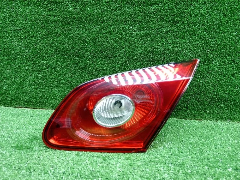 Фонарь задний внутренний Volkswagen Passat CC B6 (2008—2012)