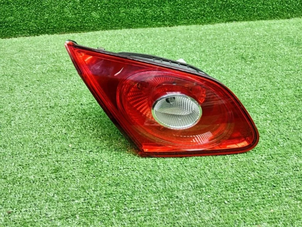 Фонарь задний внутренний Volkswagen Passat CC B6 (2008—2012)