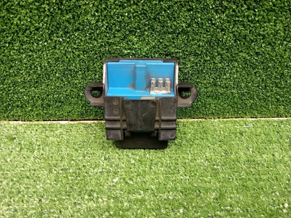 Блок управления топливным насосом Volkswagen Tiguan I (2007—2011)