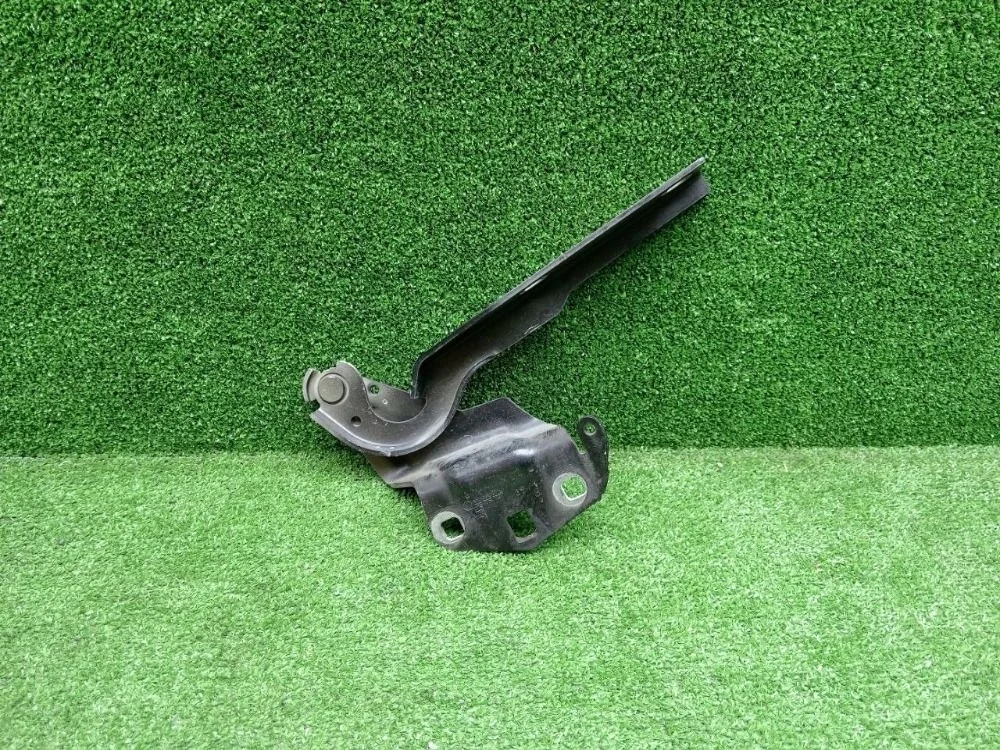 Петля капота левая Volkswagen Passat CC B6 (2008—2012)