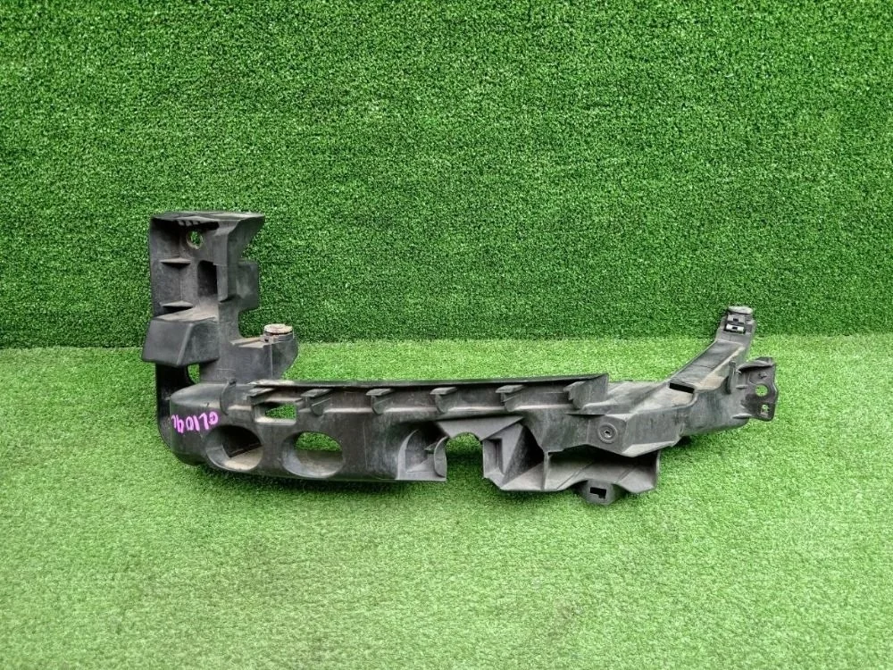 Кронштейн фары Audi A3 8P рестайлинг 2 (2008—2013)