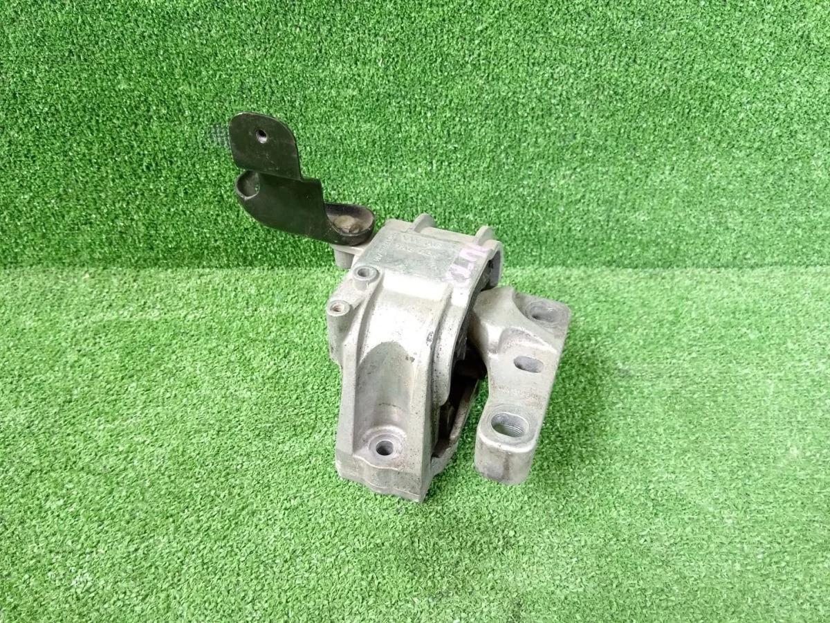 Подушка двигателя Volkswagen Scirocco III (2008—2014)