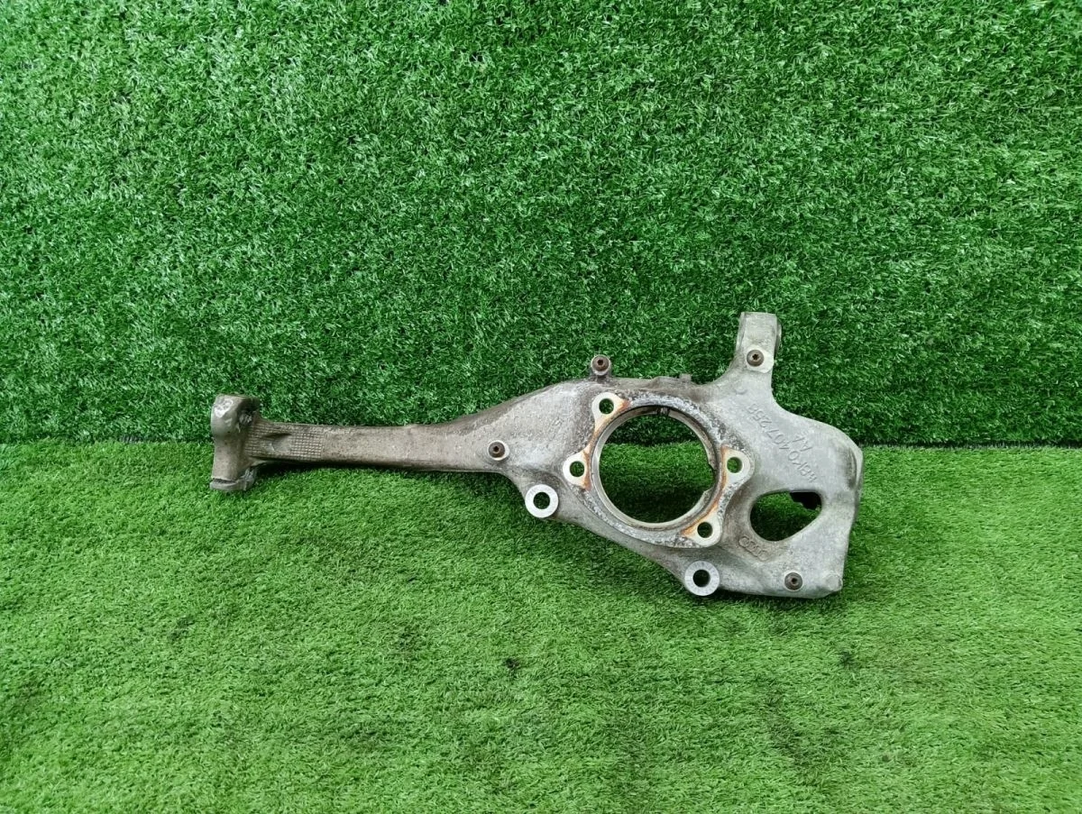 Кулак поворотный правый Audi A4 A5 A6 A7 Q5 рест Audi A6 C7 (2011—2014)