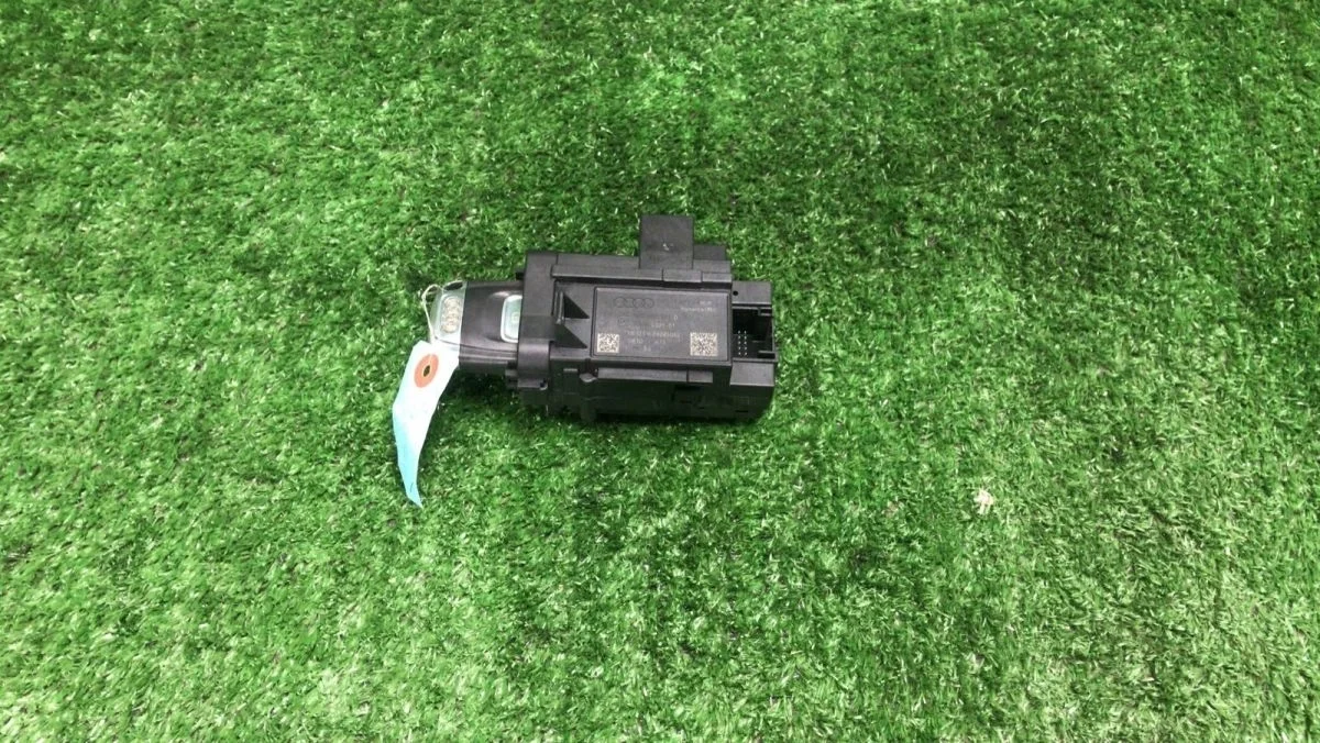 Замок зажигания 8K0909131D Audi A4 B8 (2007—2012)