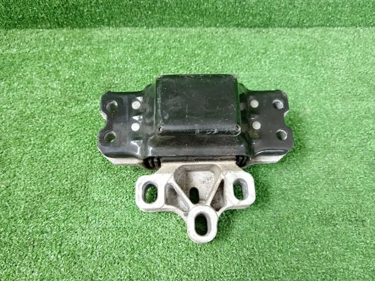 Подушка двигателя Audi TT 8J рестайлинг (2010—2014)