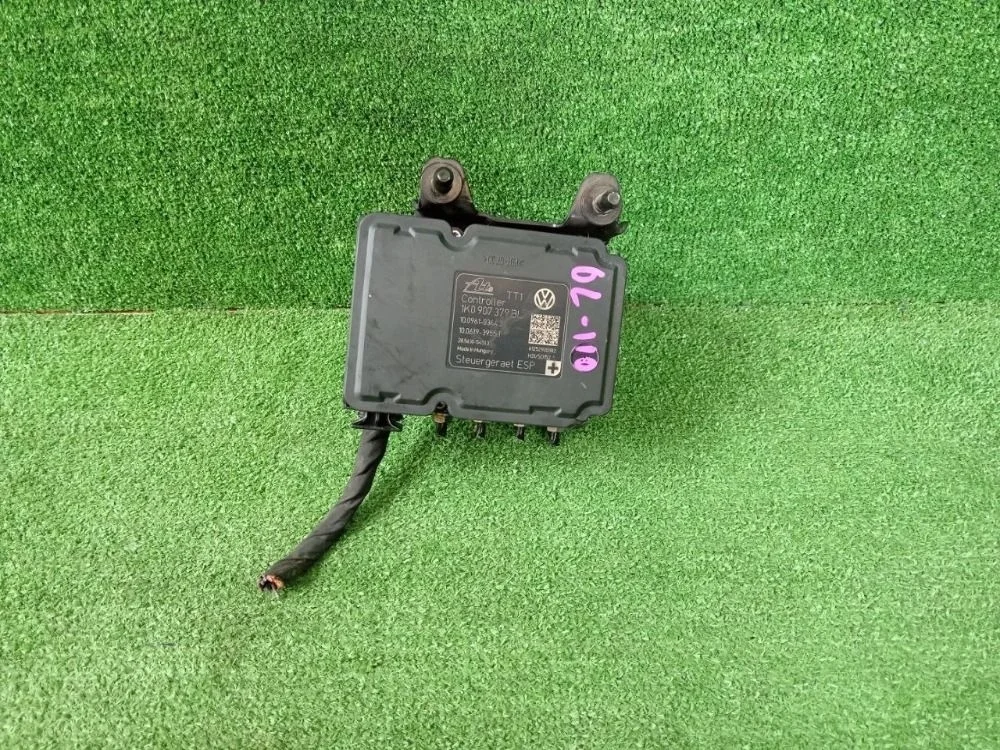 Блок ABS Volkswagen Golf Mk6 (2008—2012)