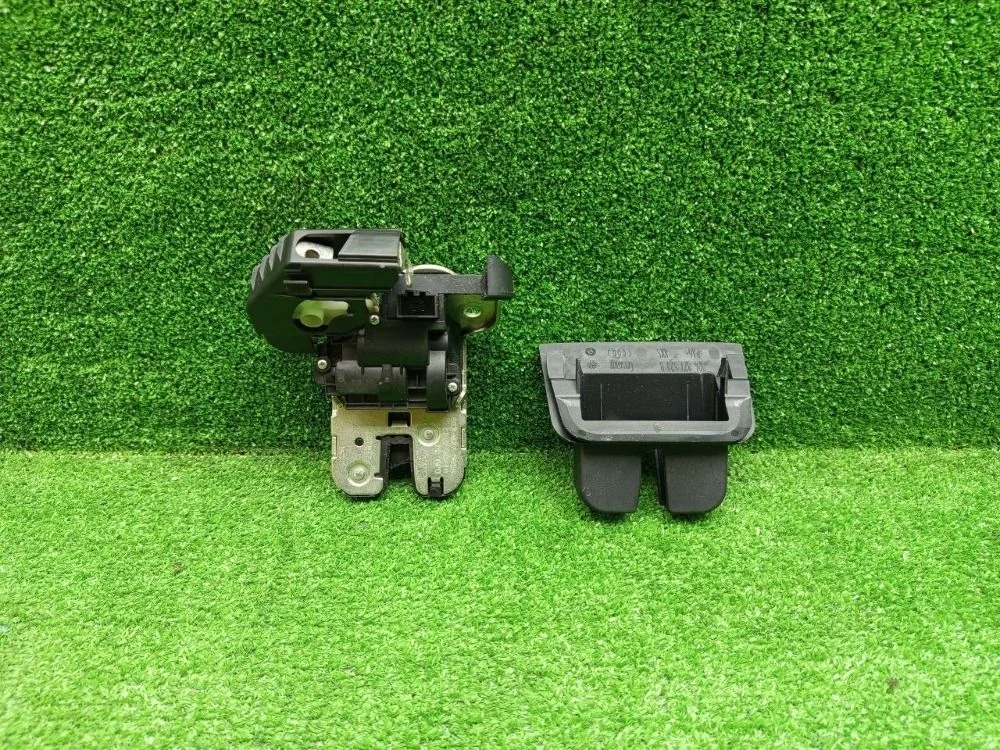 Замок крышки багажника Audi A3 8P рестайлинг 2 (2008—2013)