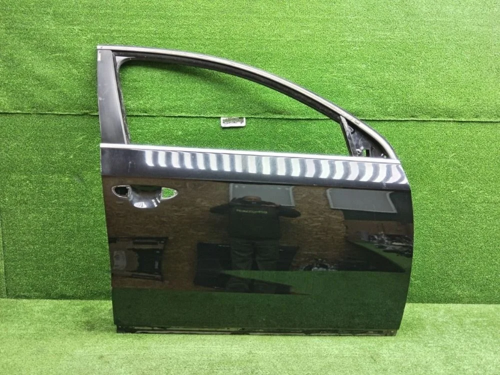 Дверь передняя правая Volkswagen Passat B7 (2010—2015)