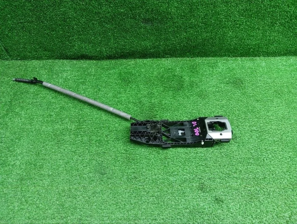 Кронштейн ручки двери Volkswagen Golf Mk7 (2012—2017)