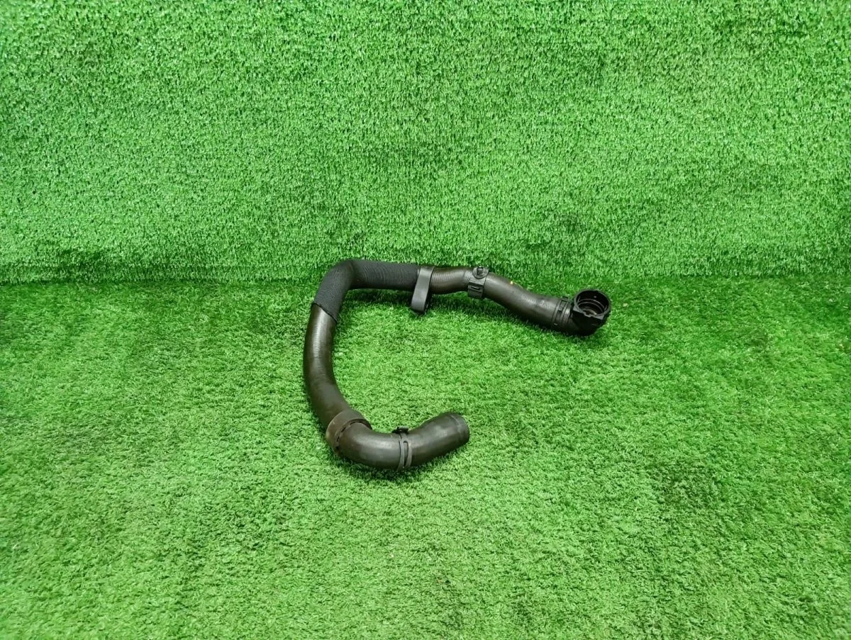 Патрубок радиатора нижний 5N0122051AF Volkswagen Tiguan I (2007—2011)