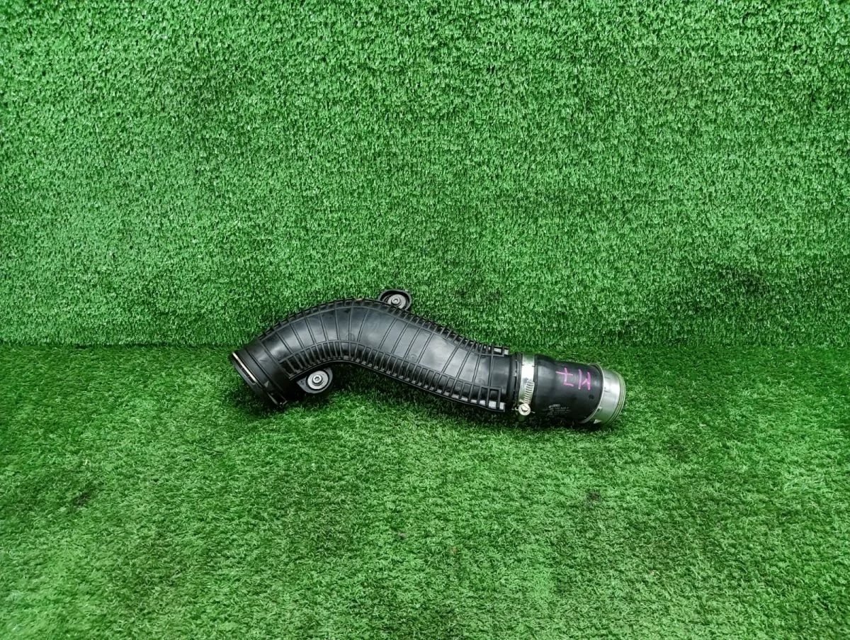 Патрубок интеркулера 1K0145840R Volkswagen Tiguan I (2007—2011)