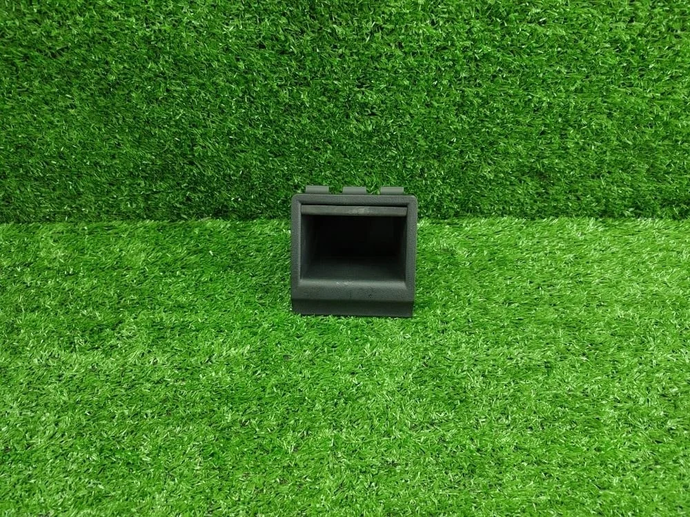 Ящик передней консоли Audi A3 8P рестайлинг 2 (2008—2013)