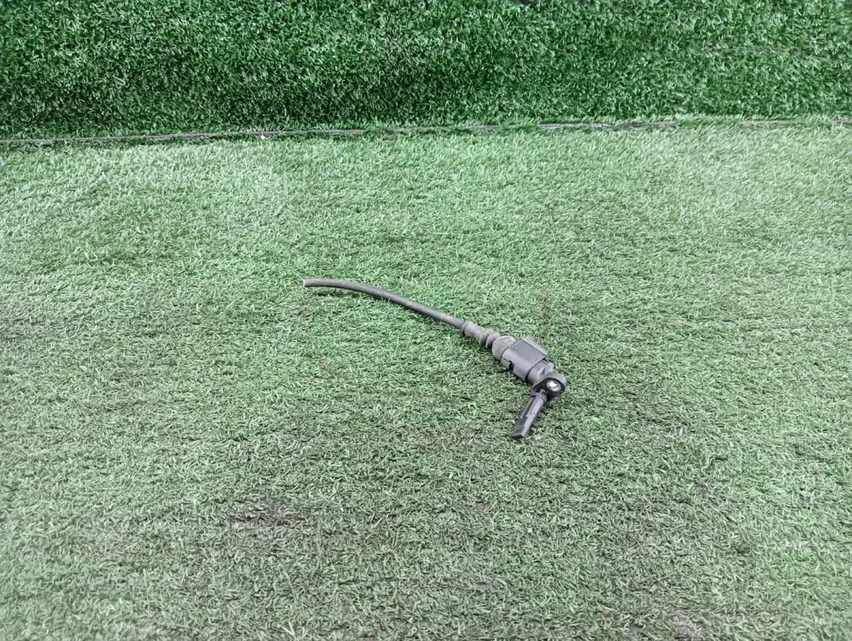 Датчик ABS левый Audi A4 B8 (2007—2012)