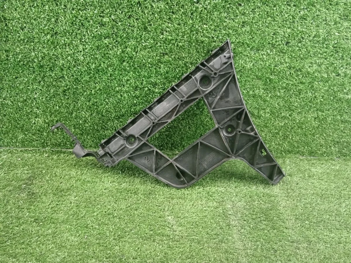 Крепление заднего бампера правое Audi A4 B8 (2007—2012)