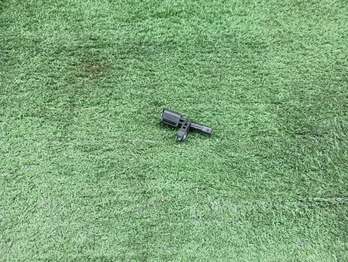 Датчик ABS передний левый Volkswagen Passat B7 (2010—2015)