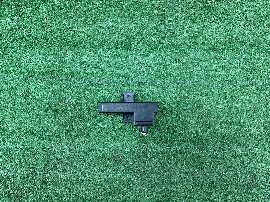 Антенна Audi A5 I рестайлинг (2011—2016)