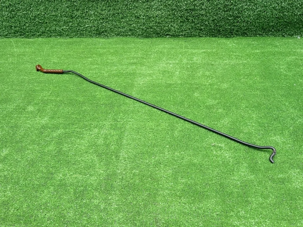 Упор капота Volkswagen Tiguan I (2007—2011)