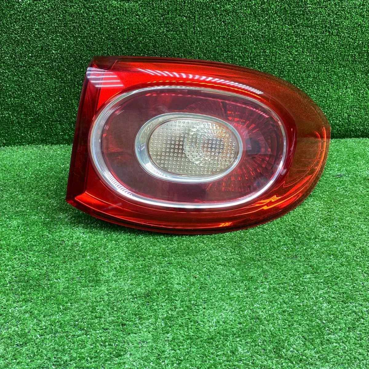 Фонарь правый Volkswagen Tiguan I (2007—2011)