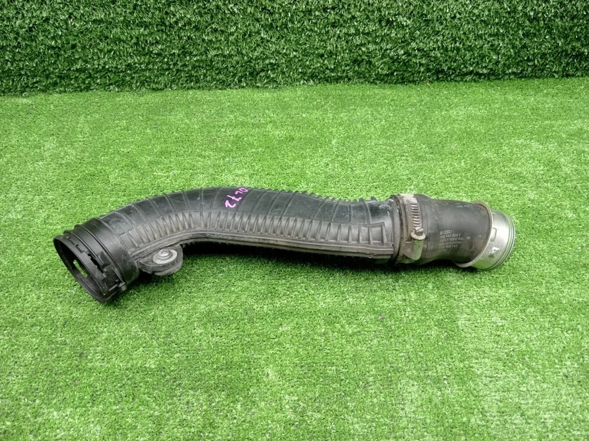 Патрубок интеркуллера Audi Q3 I (2011—2014)