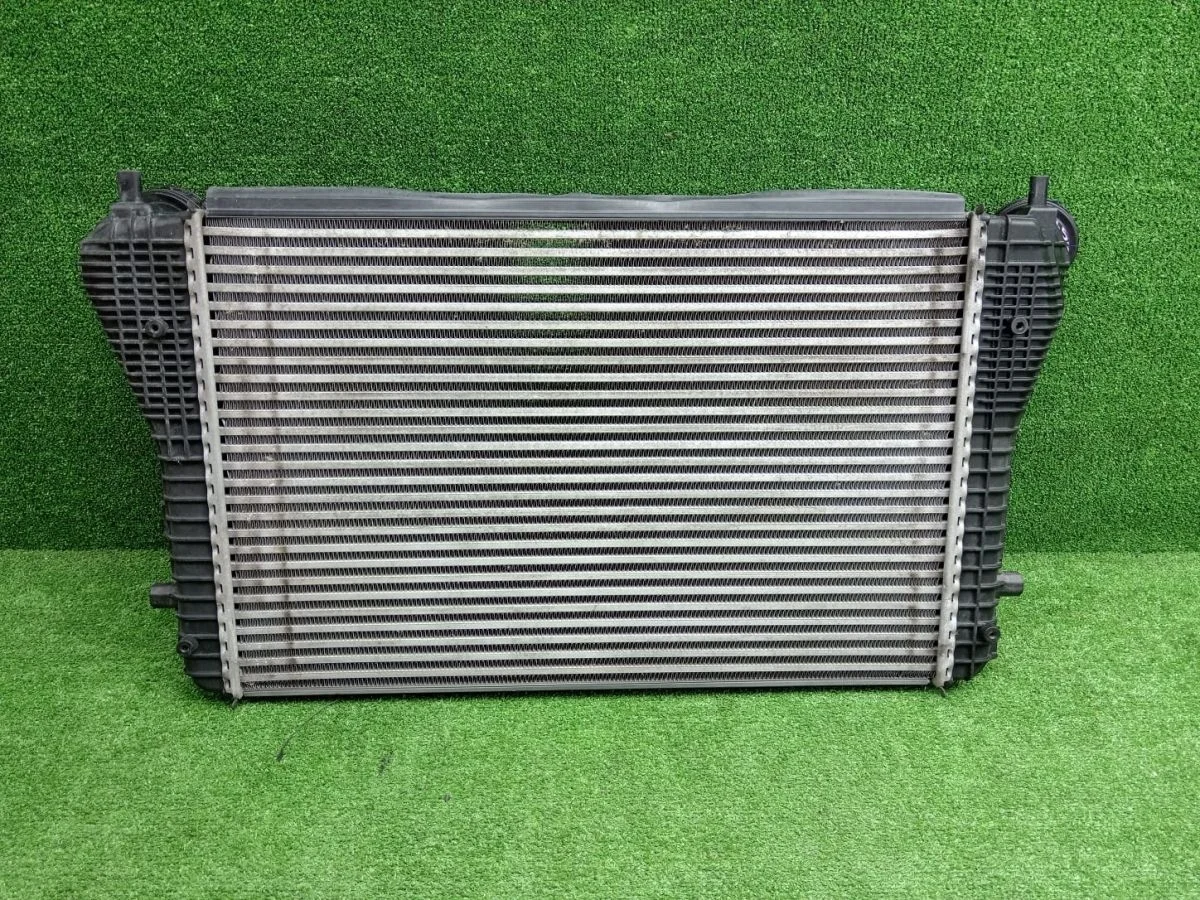 Радиатор интеркулера Audi A3 8P рестайлинг 2 (2008—2013)
