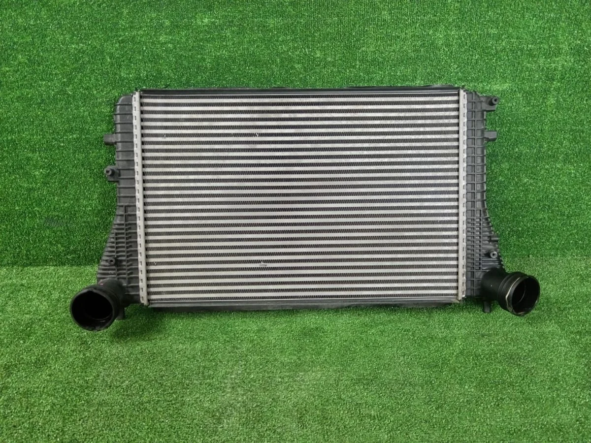 Радиатор интеркулера Audi A3 8P рестайлинг 2 (2008—2013)