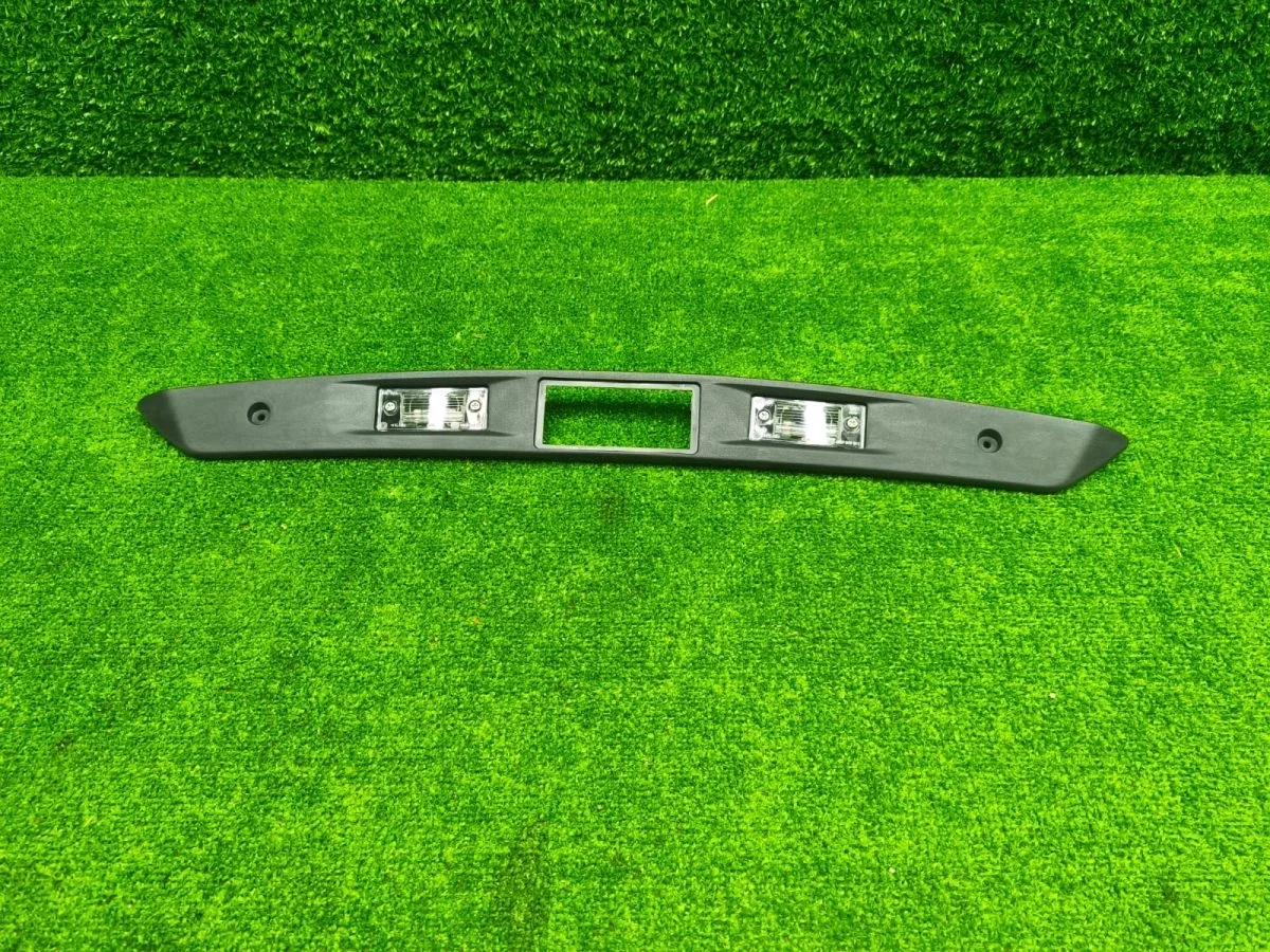 Планка подсвестки номера VW Tiguan 2007- Volkswagen Tiguan I (2007—2011)