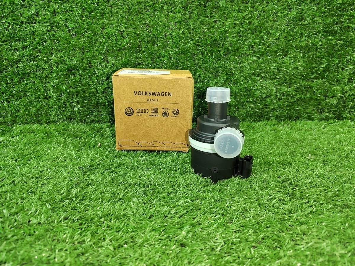 Насос водяной (помпа) Audi A4 B8 рестайлинг (2011—2015)