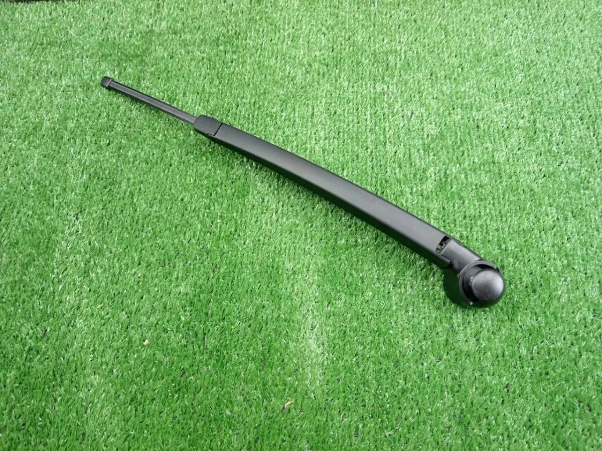 Поводок заднего стеклоочистителя VW Tiguan I 2007–2016 Volkswagen Tiguan I (2007—2011)