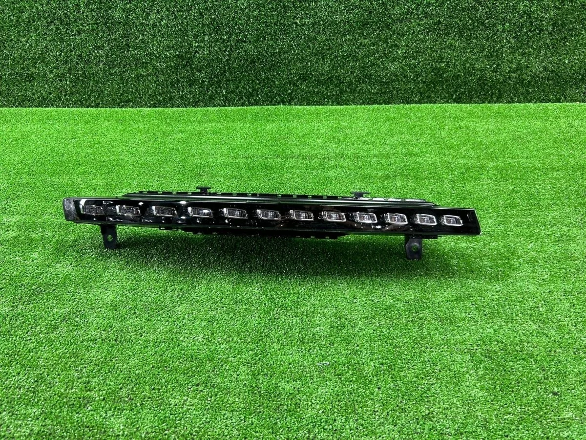 Поворотник бампера Audi Q7 4L 2009-2015 правый Audi Q7 4L рестайлинг (2009—2015)