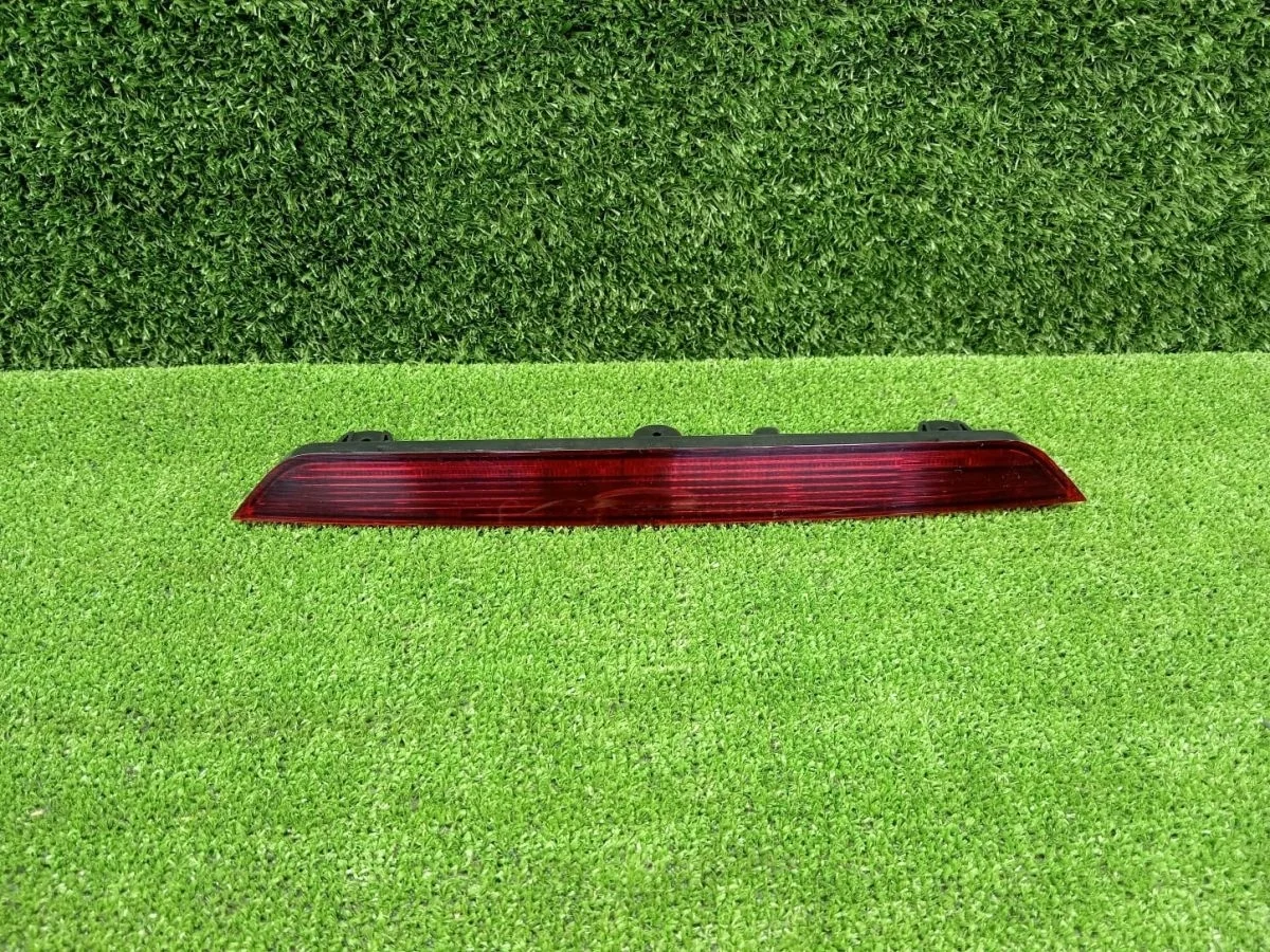 Дополнительный стоп сигнал Audi Q7 4L Audi Q7 4L (2005—2009)